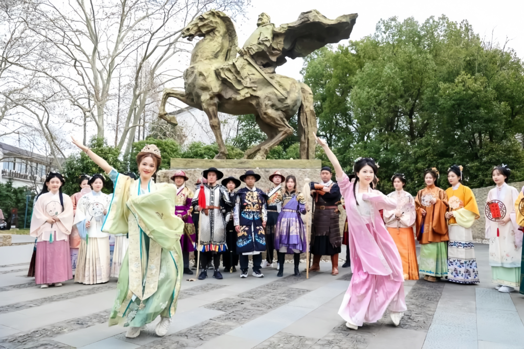 Hanfu festival,Nanjing Plum Blossom Festival, traditional Chinese clothing