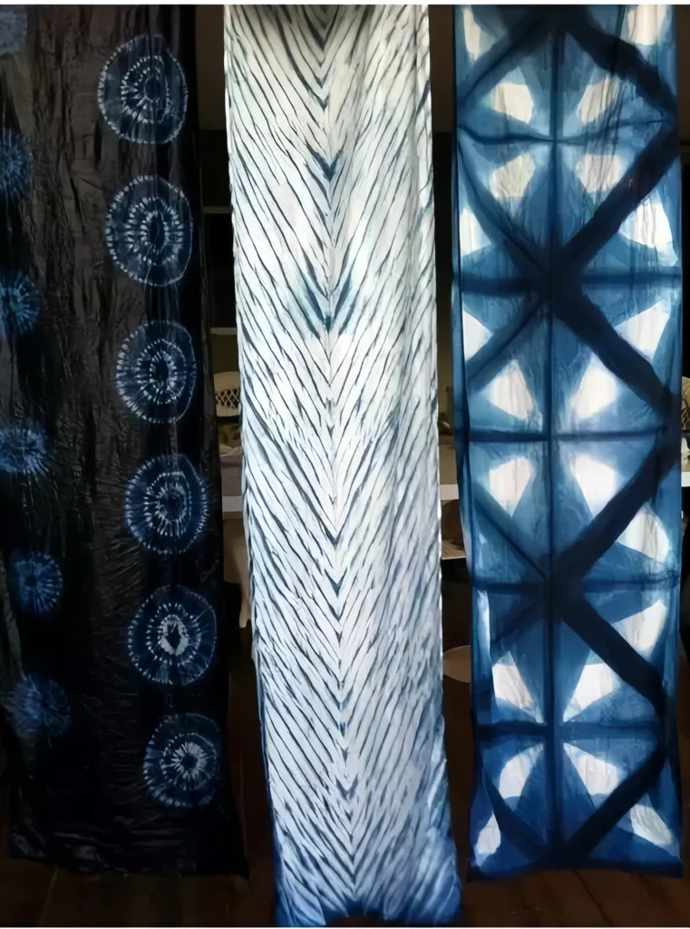 Chinese Tie-Dye: Hanfu Tie-Dye from Tang Dynasty to Modern
Explore the history and beauty of Chinese tie-dye, from Tang Dynasty elegance tomodem Hanfu tie-dye patterns and fabric dyeing techniques.