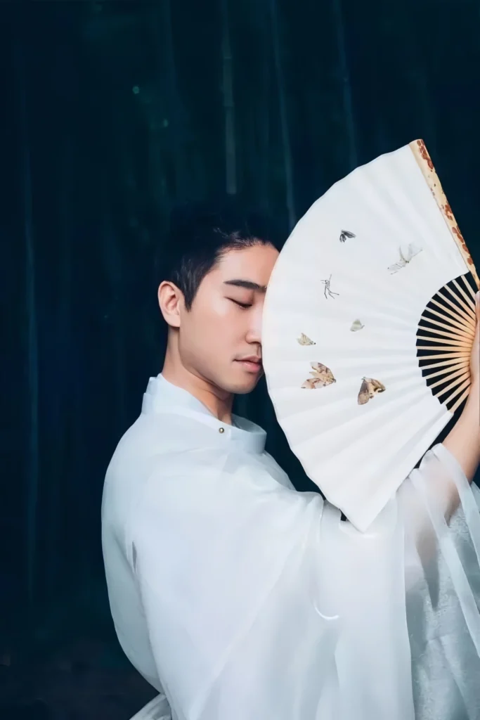 Han Ethnic Traditional Attire
Hanfu clothing
traditional Chinese robes
Ruqun
Dao robe
Ming Dynasty Hanfu styles