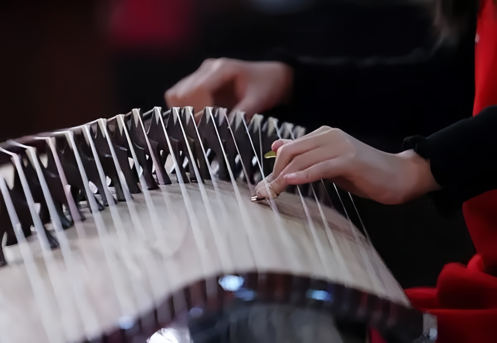 Traditional Chinese instruments
Guzheng history
Han ethnic music
Chinese cultural music
Guzheng care tips