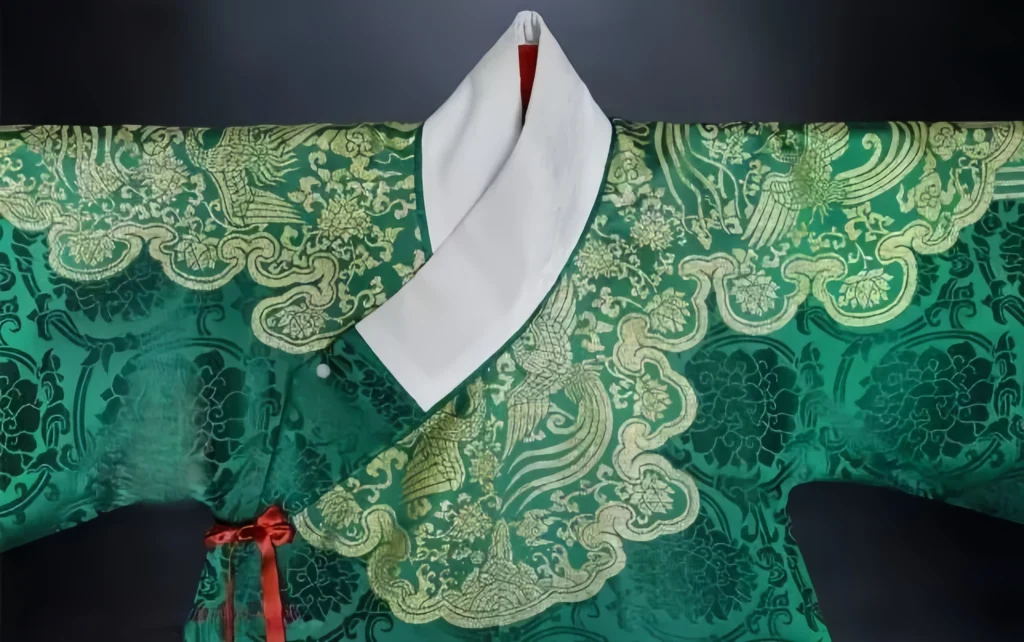 Hanfu vs drama costumes
Real Hanfu
Drama costume mistakes
Hanfu shape rules
Chinese style fashion