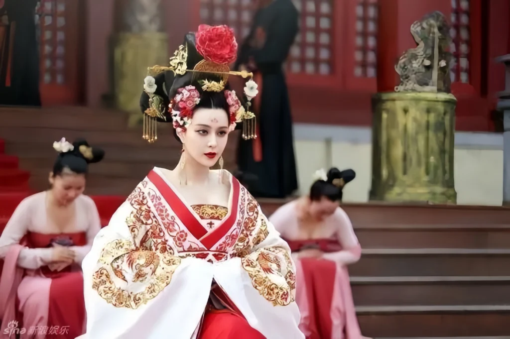 Hanfu vs drama costumes
Real Hanfu
Drama costume mistakes
Hanfu shape rules
Chinese style fashion