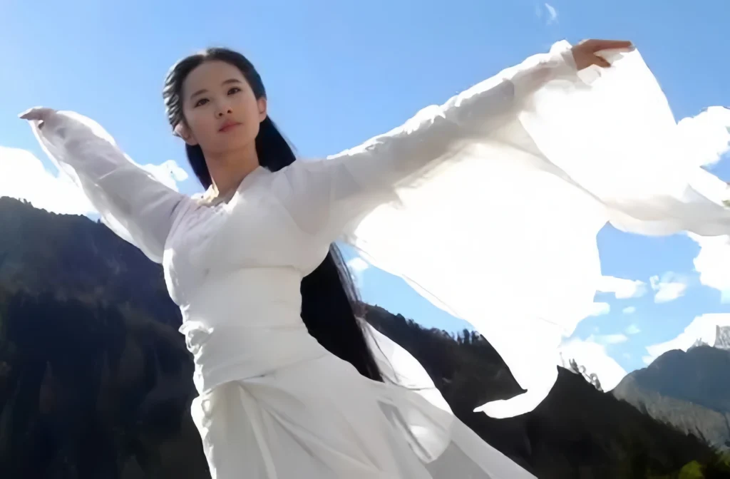 Hanfu vs drama costumes
Real Hanfu
Drama costume mistakes
Hanfu shape rules
Chinese style fashion