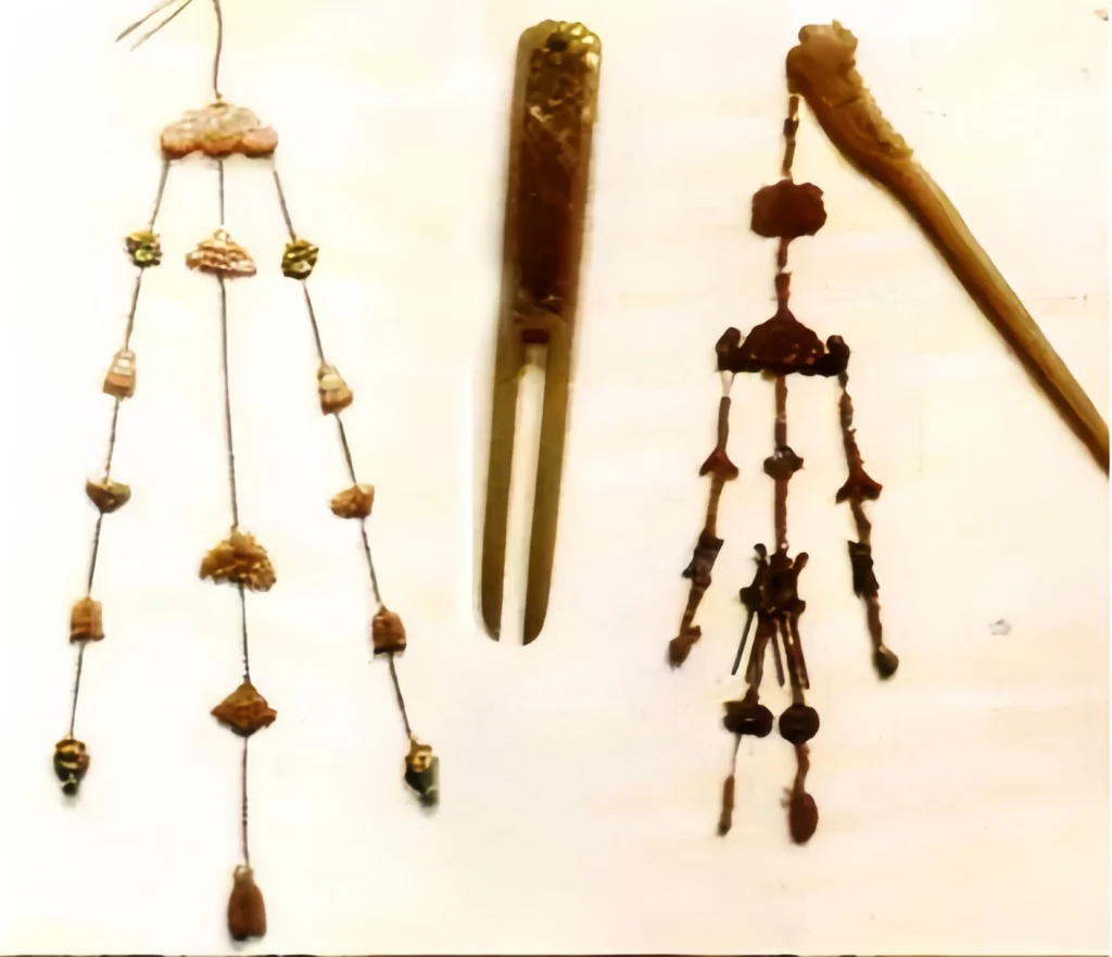 Ming dynasty hairstyles
Ming xiapei
Ming hairpins
Ming scholar hat
Ming fake bun