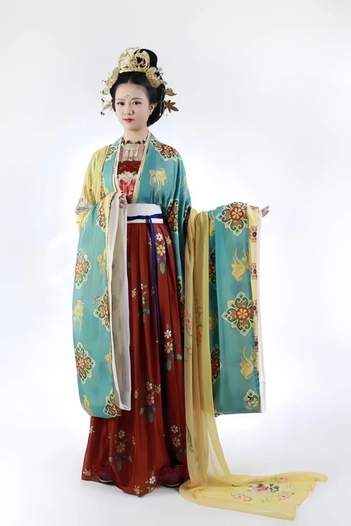Hanfu vs drama costumes
Real Hanfu
Drama costume mistakes
Hanfu shape rules
Chinese style fashion