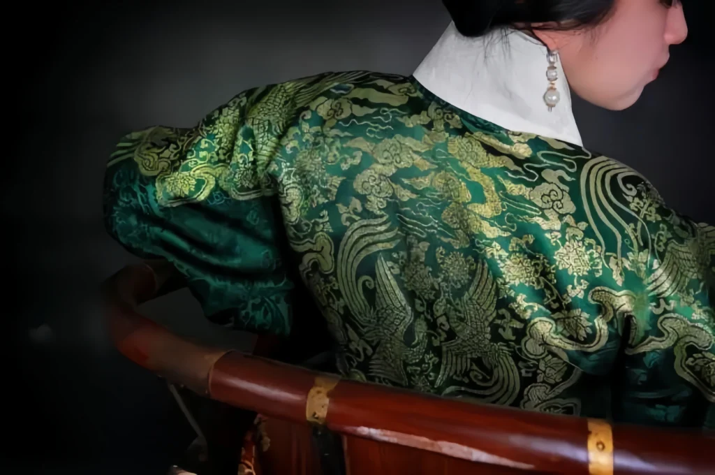 Hanfu vs drama costumes
Real Hanfu
Drama costume mistakes
Hanfu shape rules
Chinese style fashion