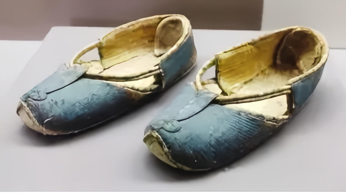 Ancient Chinese Shoes: Bound Foot & Mandarin Duck Secrets