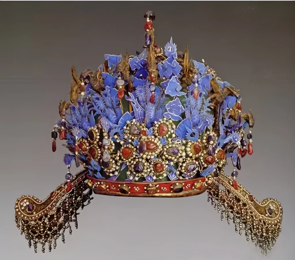 Ming empress ritual robes
Ming phoenix crown
Ming queen dress
Ming empress crown
Ming hanfu robe